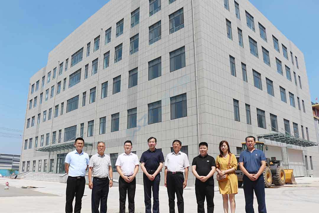 济南市政协原副主席毕筱奇莅临企业调研