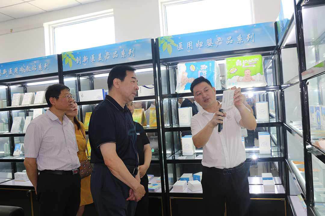 济南市政协原副主席毕筱奇莅临企业调研指导(图2)