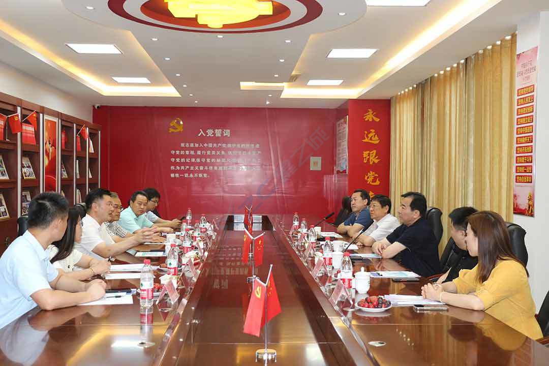 济南市政协原副主席毕筱奇莅临企业调研指导(图5)